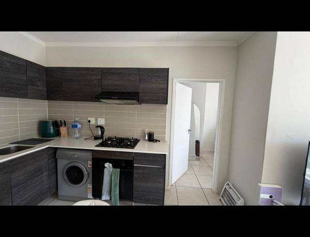 1 BEDROOM PROPERTY TO RENT IN PETERVALE